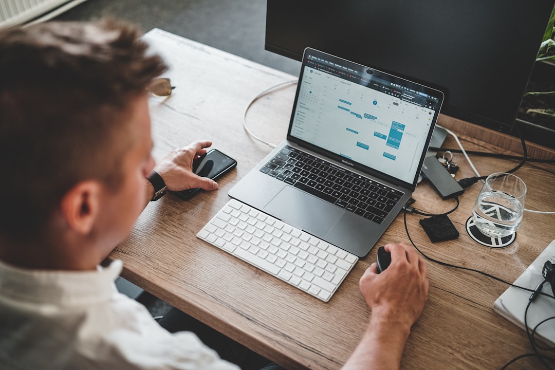 non-UK founder comparing the best dropshipping suppliers for Shopify